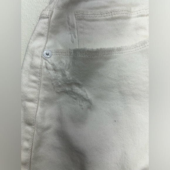 Good American High Rise 5-Pocket Style Distressed 90's Shorts NWT White 14/32‎ - Picture 6 of 16